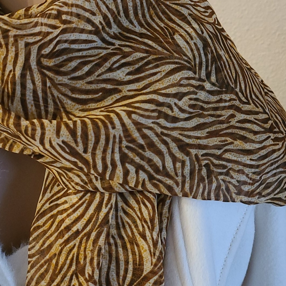 SAFARI SCARF BROWN CREME GOLD COLORS 42 BY 60 - Picture 3 of 16